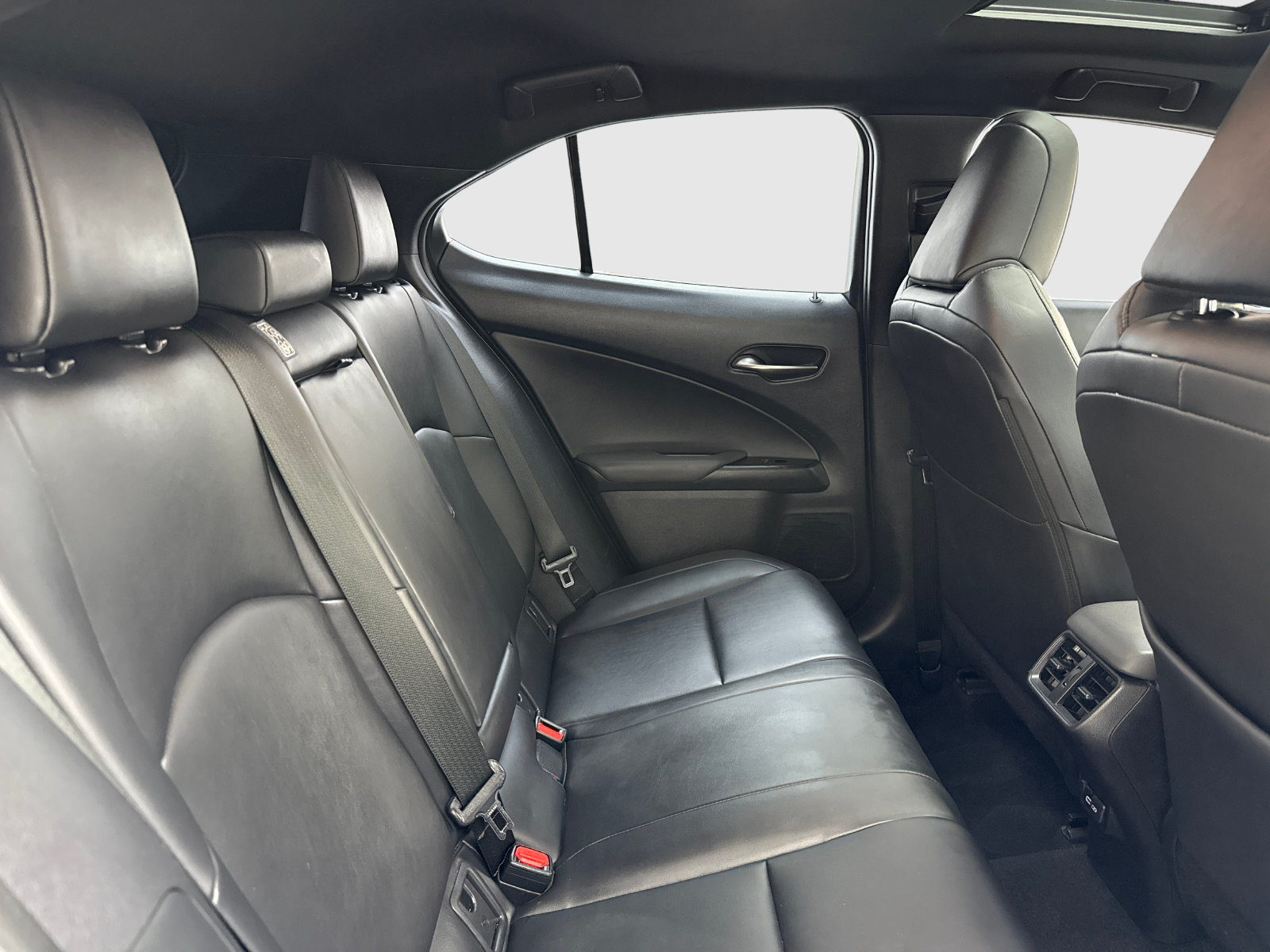 Used 2021 Lexus UX 250h w/ Premium Package AWD/4WD image 43