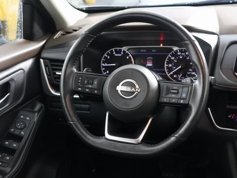 Used 2023 Nissan Rogue SV w/ SV Premium B Package image 10