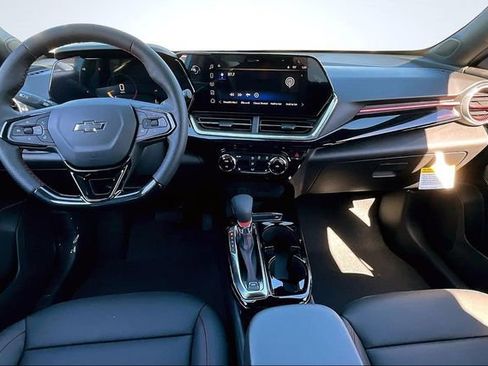 New 2026 Chevrolet Trax RS w/ Driver Confidence Package FWD image 5