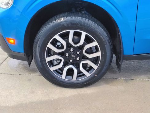 Used 2022 Ford Maverick Lariat image 9