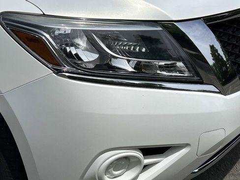 Used 2014 Nissan Pathfinder SV AWD/4WD image 10