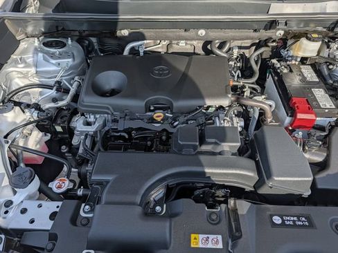 Used 2025 Toyota RAV4 XLE FWD image 34