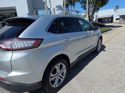 Used 2018 Ford Edge Titanium w/ Equipment Group 301A FWD image 4