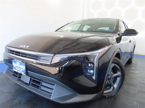 Used 2025 Kia K4 FWD image 1