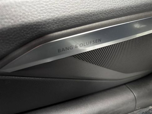 Used 2024 Audi Q8 e-tron Premium Plus image 31