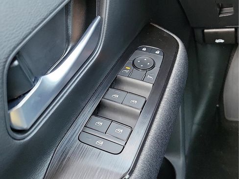 Used 2026 Nissan Kicks SV w/ Cold Weather Package FWD image 13