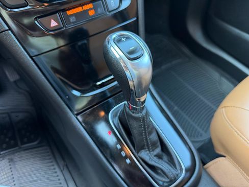 Used 2017 Buick Encore Essence AWD/4WD image 21