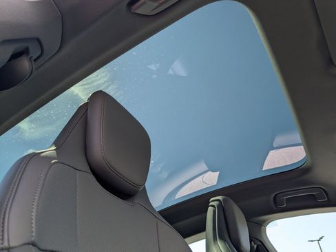 New 2025 Porsche Taycan AWD/4WD image 29