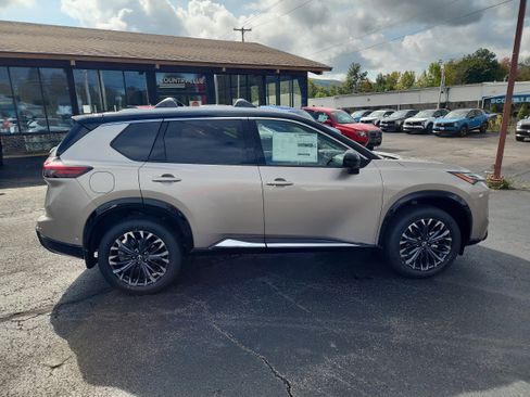 New 2026 Nissan Rogue Platinum w/ Platinum Premium Package image 9