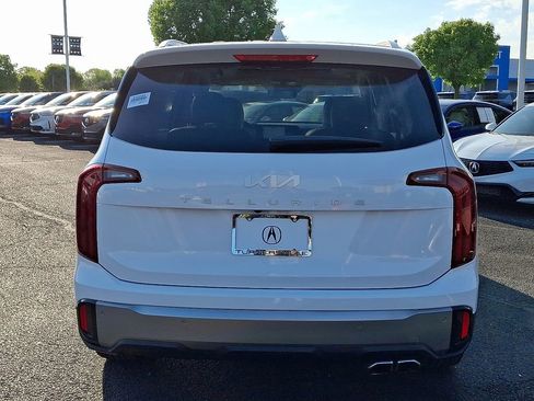 Used 2025 Kia Telluride S FWD image 5