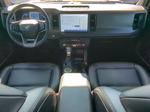 Used 2024 Ford Bronco Badlands AWD/4WD image 13