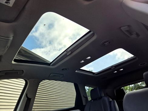 Used 2020 Buick Enclave Essence image 32