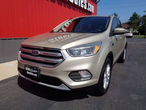 Used 2017 Ford Escape SE w/ SE Cold Weather Package AWD/4WD image 11