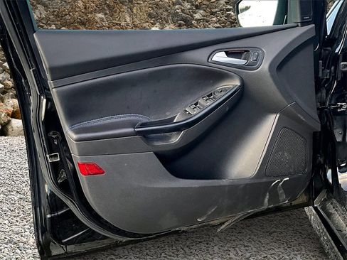 Used 2017 Ford Focus RS image 21