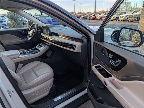 Certified 2023 Lincoln Aviator Reserve w/ Equipment Group 201A image 13