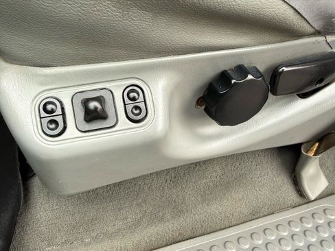 Used 2006 Ford F350 Lariat image 14