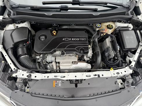 Used 2018 Chevrolet Cruze LT image 33