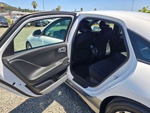Used 2024 Hyundai Ioniq 6 SE AWD/4WD image 17