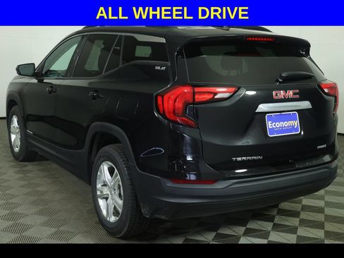 Used 2019 GMC Terrain SLE w/ Driver Convenience Package AWD/4WD image 4