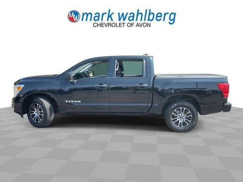 Used 2023 Nissan Titan SV AWD/4WD image 5