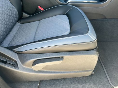 Used 2022 Chevrolet Colorado Z71 w/ Safety Package image 25