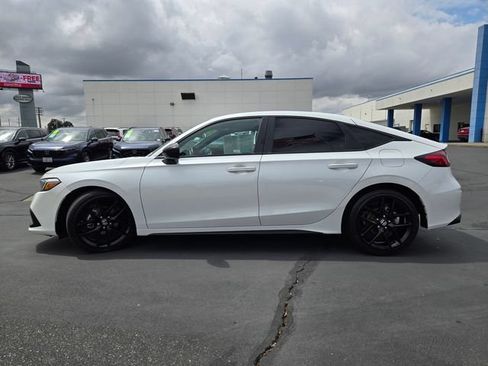 Used 2023 Honda Civic Sport image 7