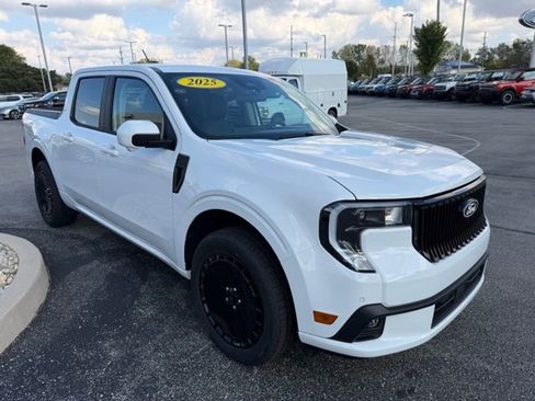 New 2025 Ford Maverick Lobo image 4