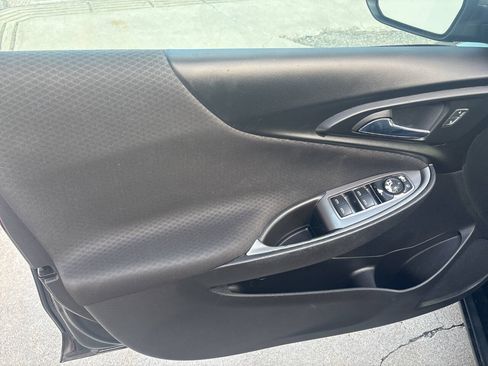 Used 2018 Chevrolet Malibu LS FWD image 14
