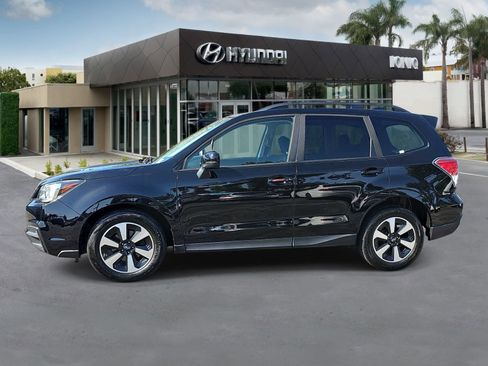 Used 2017 Subaru Forester 2.5i Premium AWD/4WD image 6