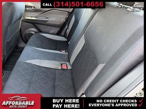 Used 2019 Nissan Kicks SV FWD image 11
