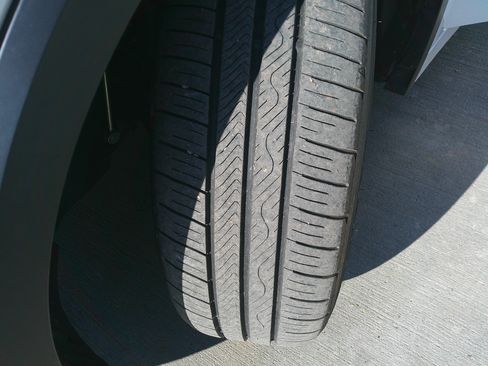 Used 2023 Toyota Prius LE image 16