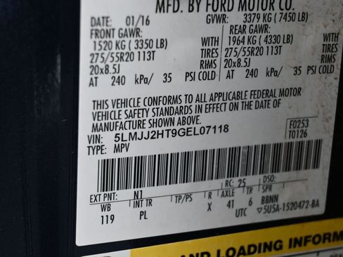 Used 2016 Lincoln Navigator Select image 20