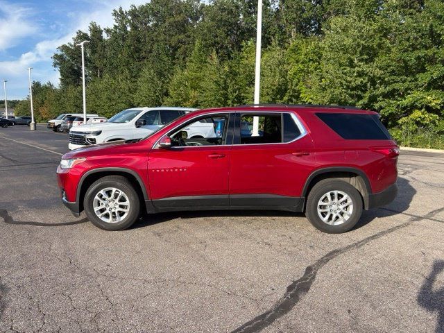 Used 2021 Chevrolet Traverse LT FWD image 2