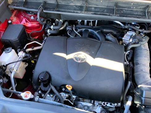 Used 2021 Toyota Highlander Limited image 32