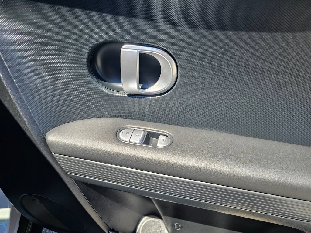 Certified 2024 Hyundai Ioniq 5 SE RWD image 10