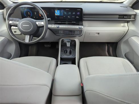 Used 2024 Hyundai Kona SEL image 17