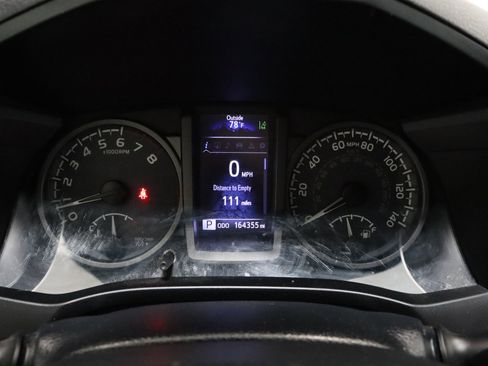 Used 2018 Toyota Tacoma TRD Sport w/ Technology Package image 37