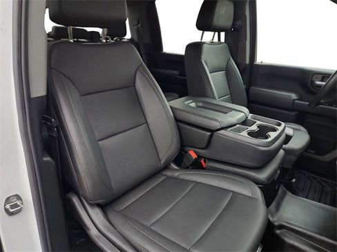 Used 2024 Chevrolet Silverado 2500 W/T image 24