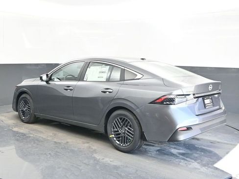 New 2026 Nissan Sentra SV w/ SV Convenience Package FWD image 3