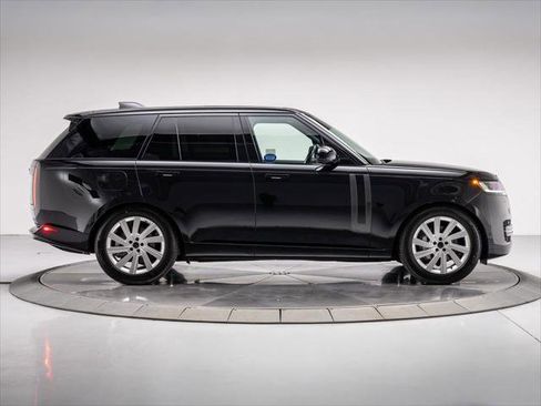 New 2026 Land Rover Range Rover SE image 6