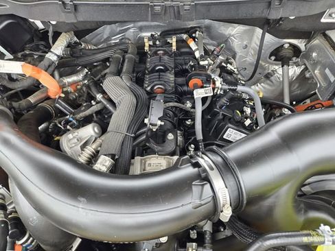 Used 2024 Ford F150 Lariat AWD/4WD image 29