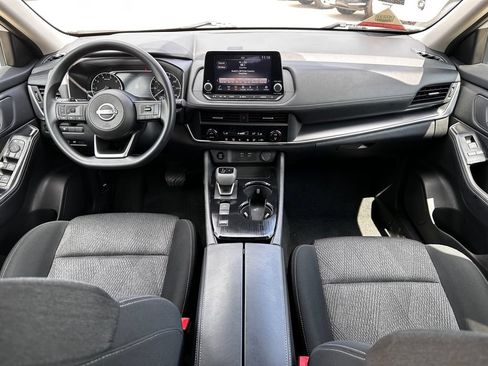 Used 2024 Nissan Rogue SV FWD image 29