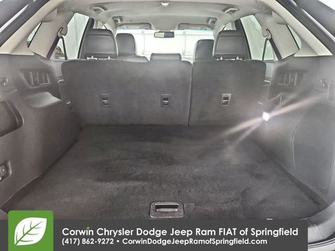 Used 2024 Ford Edge Titanium image 23