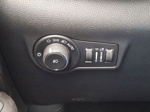 New 2026 Jeep Compass Limited image 17