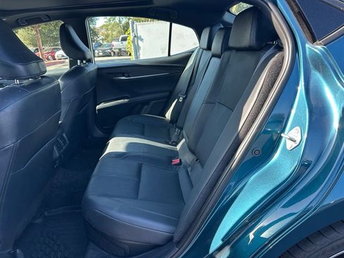 Used 2025 Toyota Camry XSE FWD image 8