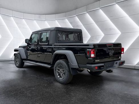 New 2026 Jeep Gladiator Sport AWD/4WD image 4