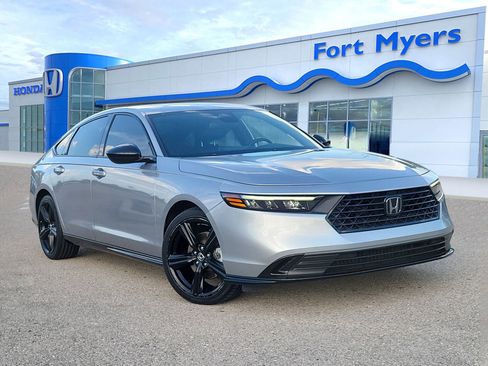 Used 2023 Honda Accord Sport image 1