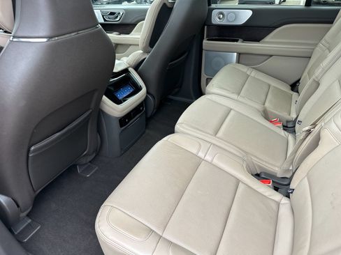 Used 2024 Lincoln Navigator Reserve AWD/4WD image 16