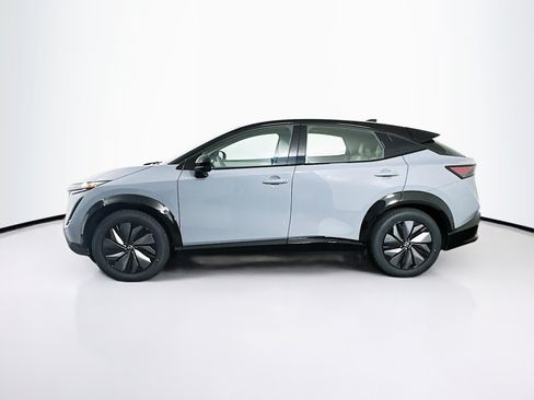 Used 2023 Nissan Ariya AWD image 4