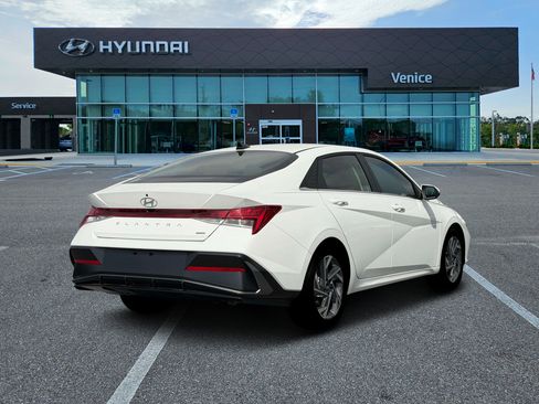 New 2026 Hyundai Elantra Limited FWD image 7